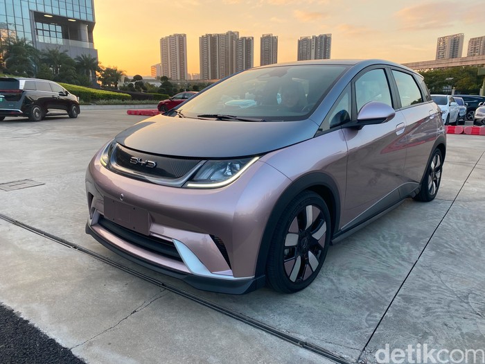 BYD Tebar Teaser, Mobil Listrik Ini Akan Meluncur di Indonesia?