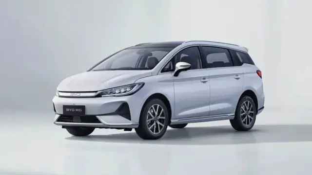 BYD M6 Mobil Listrik Terbaru dengan Spesifikasi Menawan dan Harga Rp300 Jutaan