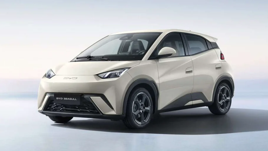 BYD Atto 1 Tampil Perdana Jelang Rilis Resmi di GIIAS 2025